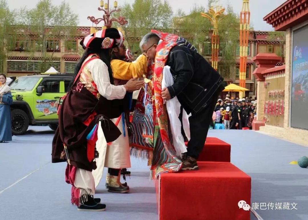 དཀར་མཛེས་རྫོང་གིས་ལྔ་གཅིག་དུས་ཆེན་ལ་བྱེད་སྒོ་གཟབ་རྒྱས་སྤེལ།
